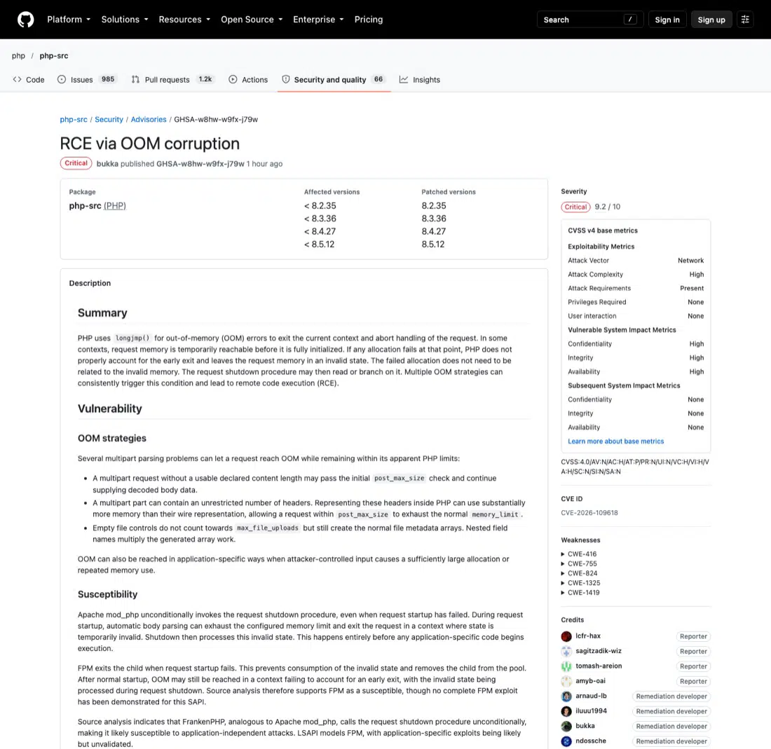 GitHub 上 php-src 仓库 GHSA-w8hw-w9fx-j79w 安全通告页面，标题为 RCE via OOM corruption